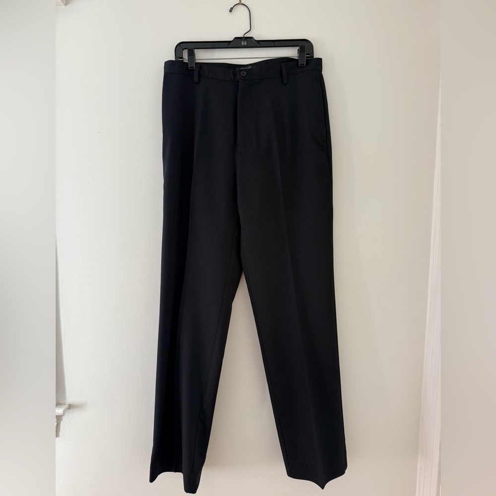 Men’s DKNY work pants, size 32/34
